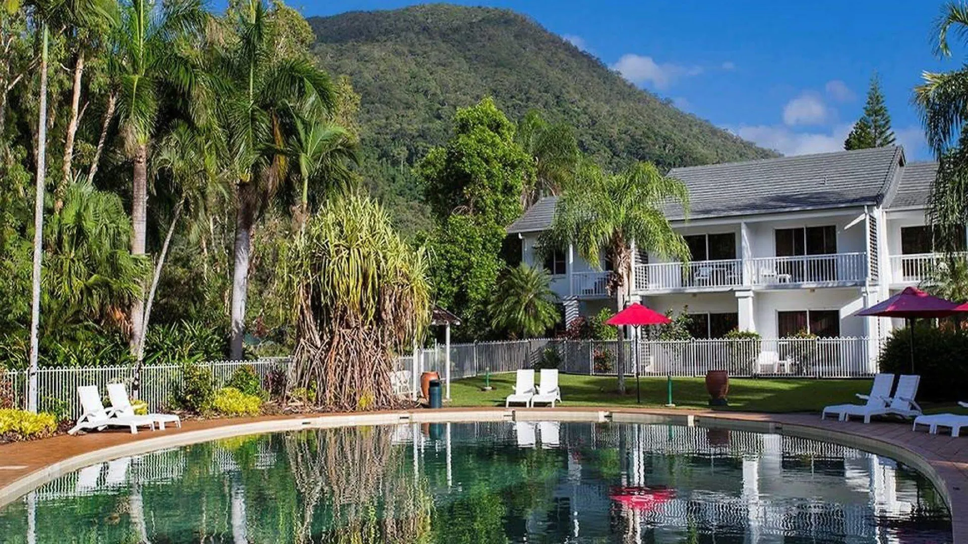 Hotel Grand Chancellor Palm Cove 4*,